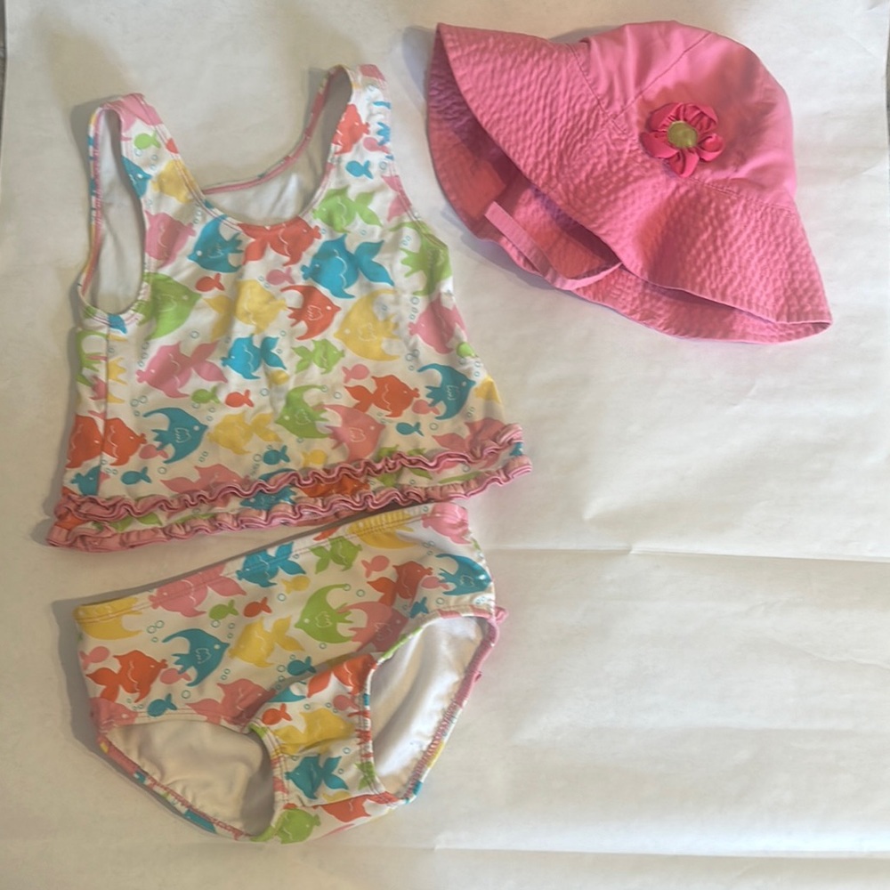One Step Head Vibrant Fish Print Swimsuit Set with Pink Hat